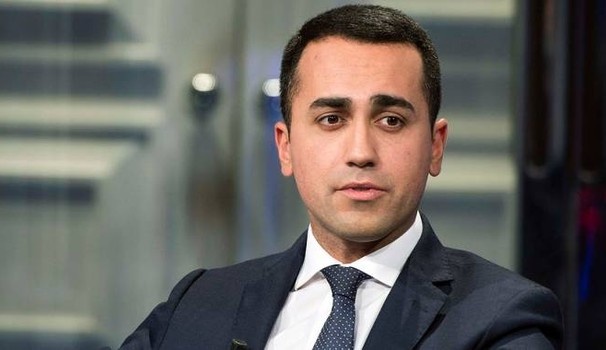 Risultati immagini per foto M5Stelle napoli 12 settembre luigi di maio